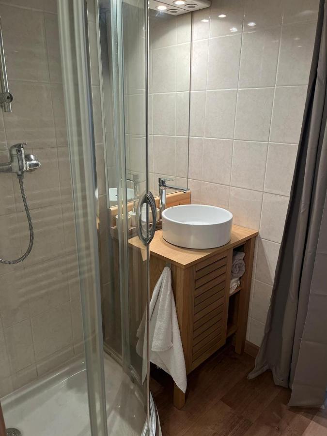 Chambres D'Hotes Marylou Valensole Exterior foto